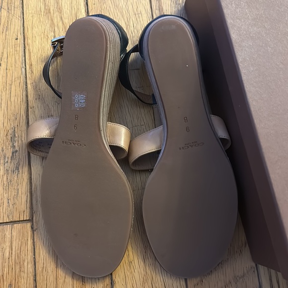 Coach Ines Sandal - Picture 3 of 5